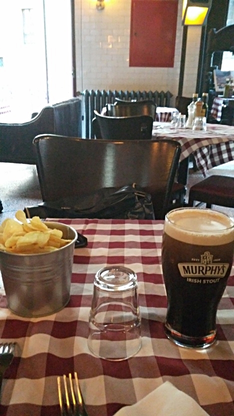 Murphy's és chips a La Gazetta di sera-ban