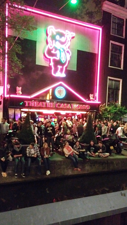A piroslámpás negyed egy pillanatképe Amszterdamban - Kocsmaturista