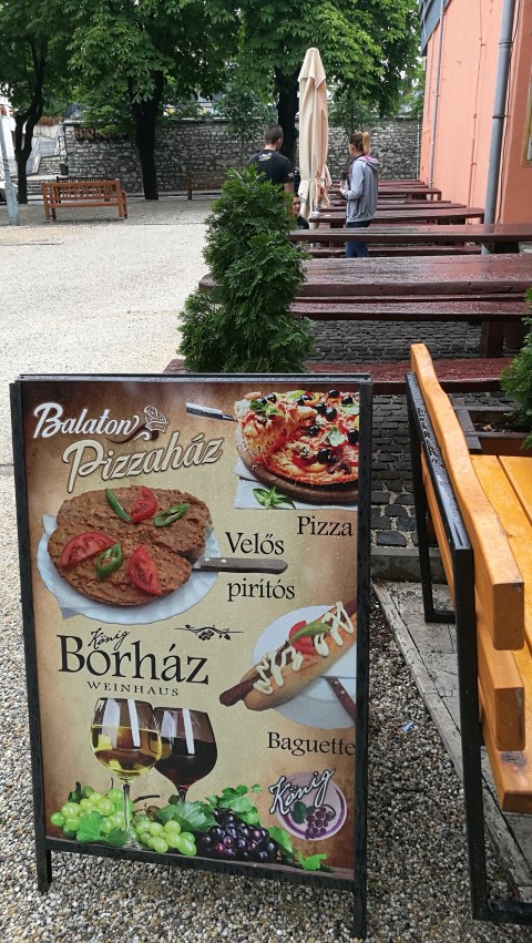 Balatonfüred kocsmái - Balaton pizzaház - Kocsmaturista