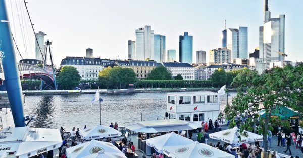 Frankfurt kocsmái Címlap - Kocsmaturista