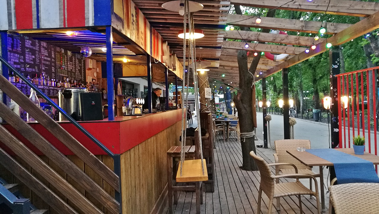 Van Nálatok Terasz!!! - Stég Pub, Margit-sziget, Budapest - ocsmaturista