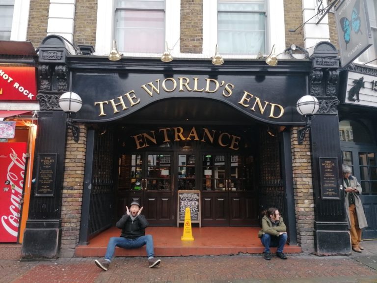 Anglia és kocsmaélete - Camden Town, The World's End pub 02 - Kocsmaturista