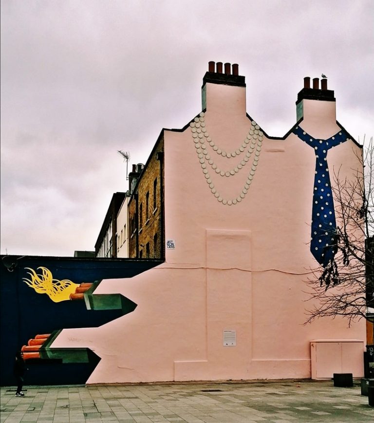 London és kocsmaélete - jellemző városkép London - a kortárs, kreatív "utcaművészet" egy megörendeztető példája- Kocsmaturista