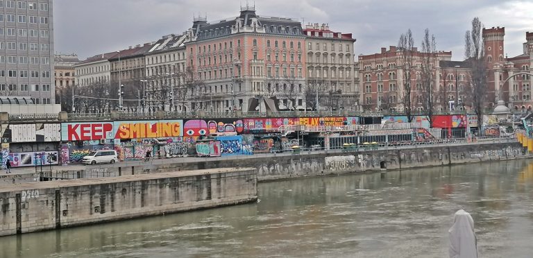 Duna-csatorna, Bécs 02 - Kocsmaturista