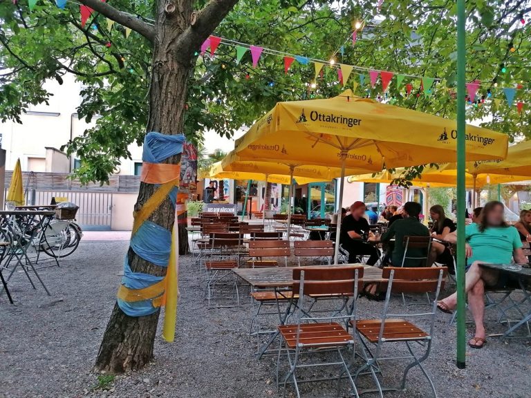 Beer & Street Food Napoleon Pop Up - Bécsi kocsmák - Van Nálatok Terasz, 22. kerület, Kagran - Kocsmaturista 07